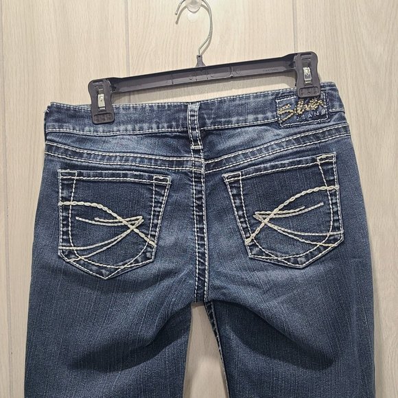 Silver Jeans Other - Silver Jeans Aiko Bootcut Size 28x33 Embroidered Studded